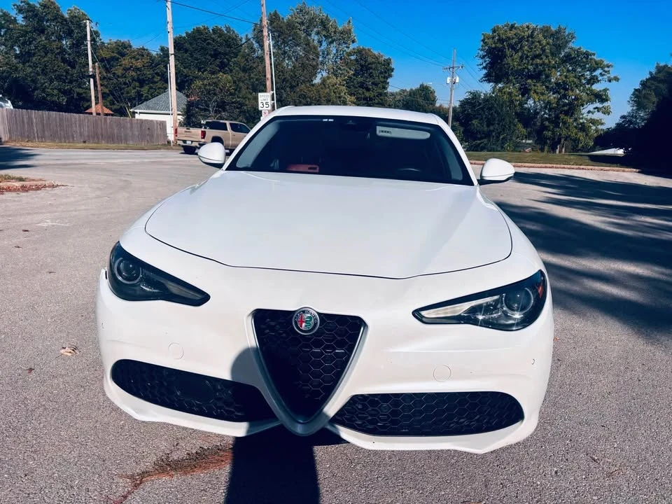 2019 Alfa Romeo Giulia - Image 4 of 19