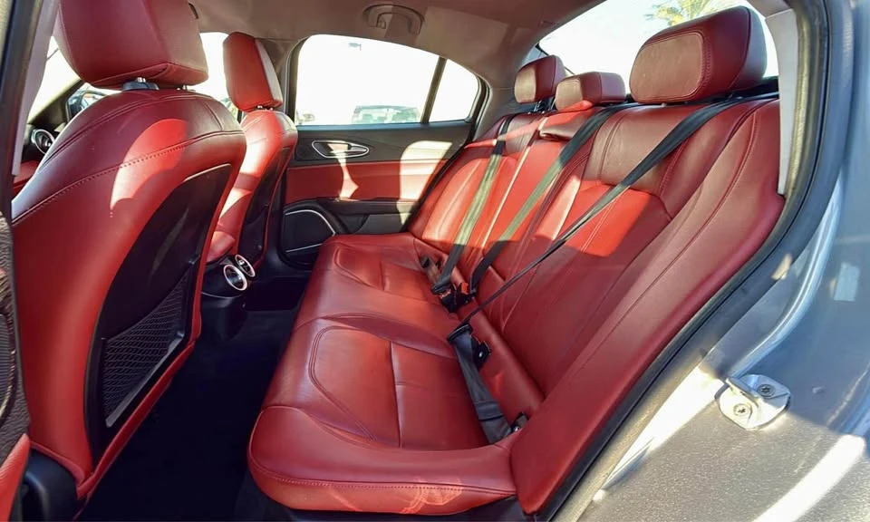 2019 Alfa Romeo Giulia - Image 10 of 11