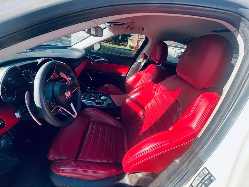 2019 Alfa Romeo Giulia - Image 17 of 19