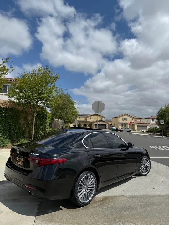 2019 Alfa Romeo Giulia - Image 7 of 20