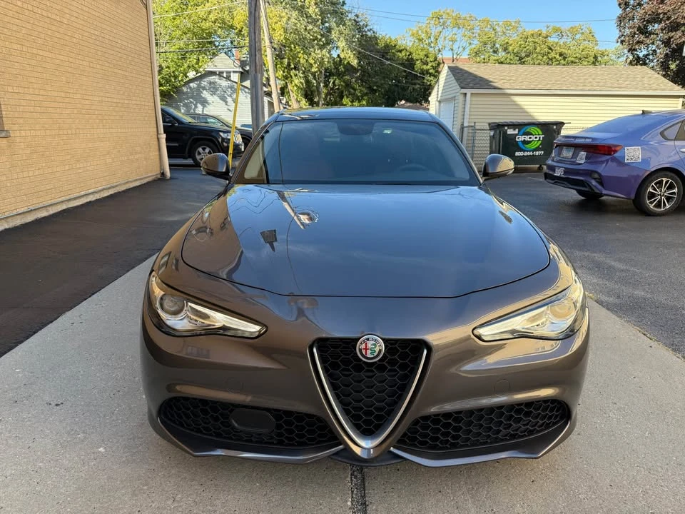2019 Alfa Romeo Giulia - Image 2 of 17