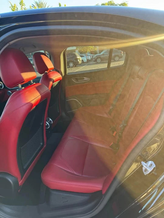 2019 Alfa Romeo Giulia - Image 6 of 7