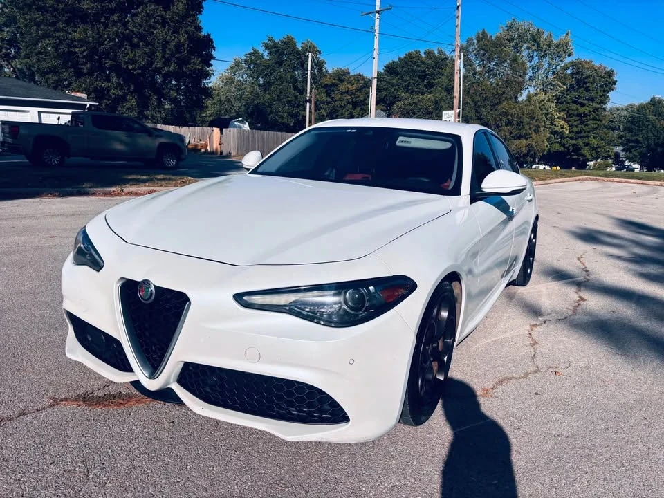 2019 Alfa Romeo Giulia - Image 3 of 19