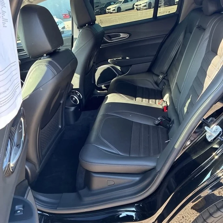 2019 Alfa Romeo Giulia - Image 6 of 8