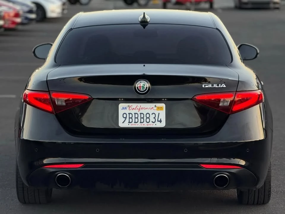2019 Alfa Romeo Giulia - Image 7 of 20