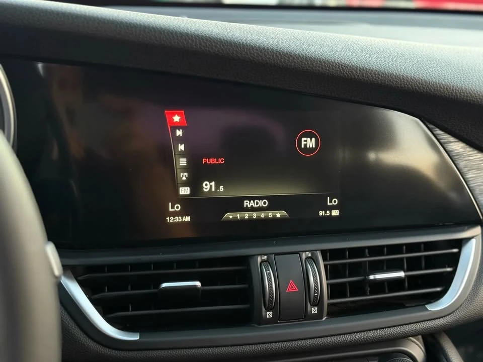 2019 Alfa Romeo Giulia - Image 18 of 20