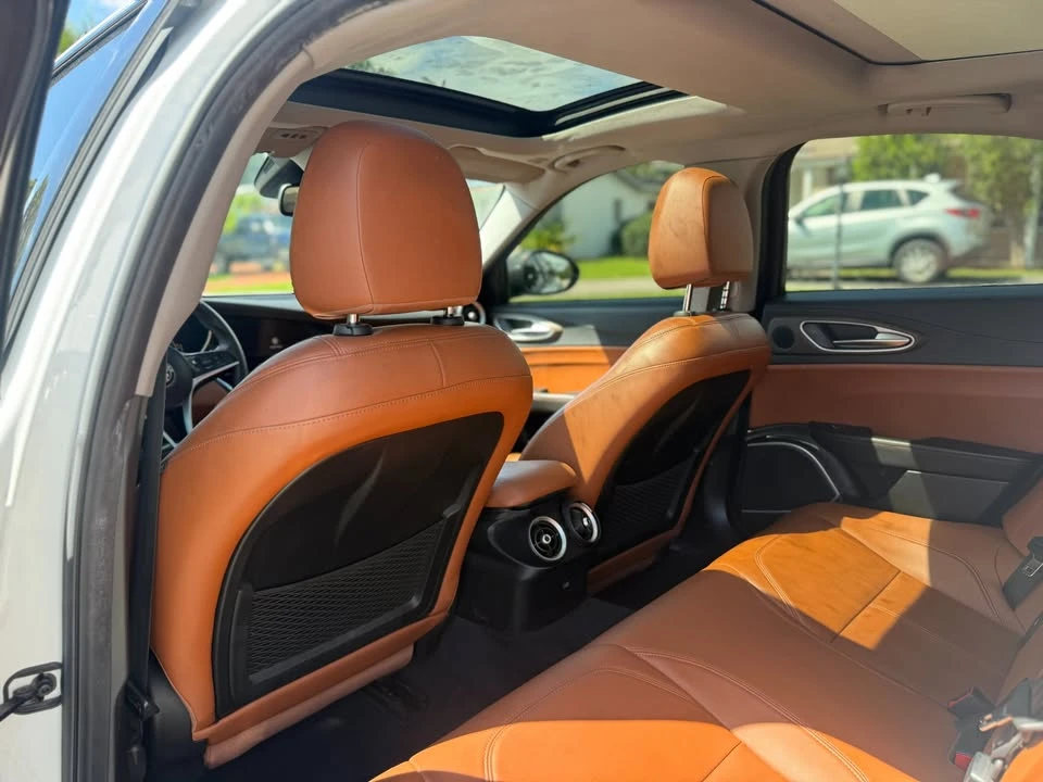 2019 Alfa Romeo Giulia - Image 8 of 9