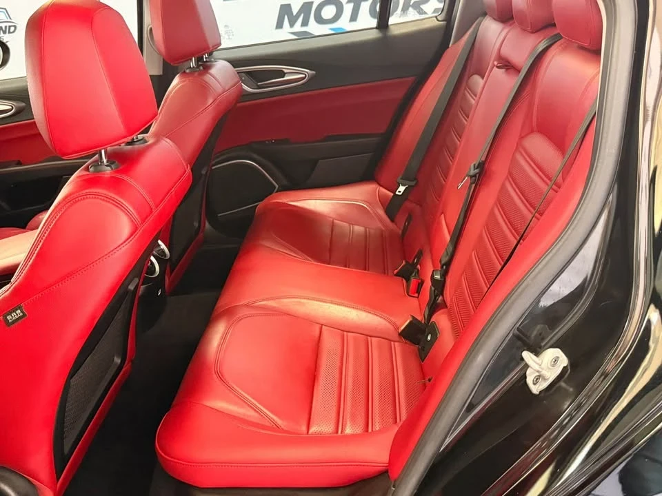2019 Alfa Romeo Giulia - Image 11 of 16