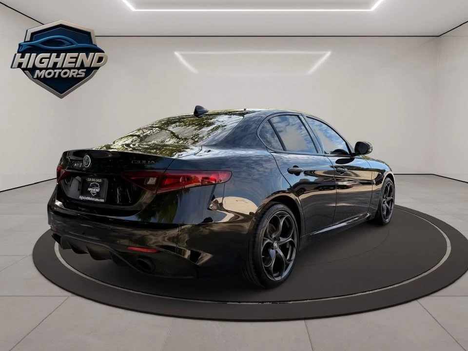 2019 Alfa Romeo Giulia - Image 6 of 16