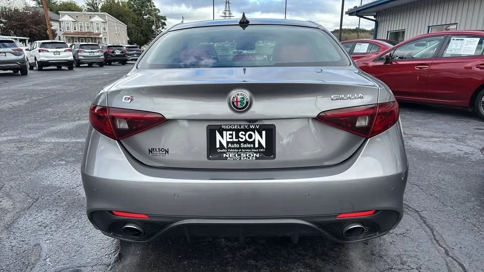 2019 Alfa Romeo Giulia - Image 6 of 19