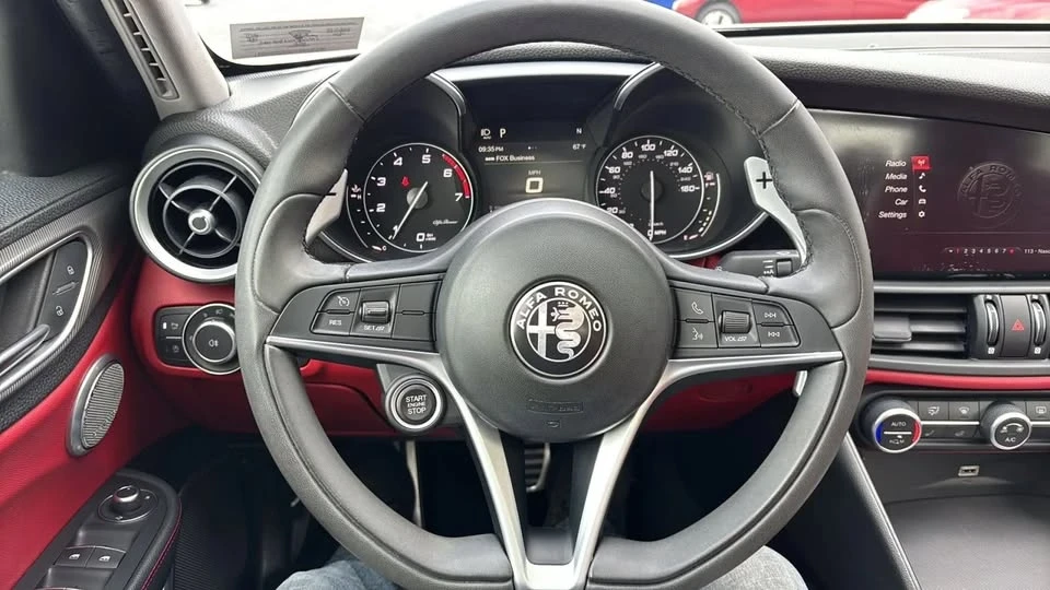 2019 Alfa Romeo Giulia - Image 8 of 19