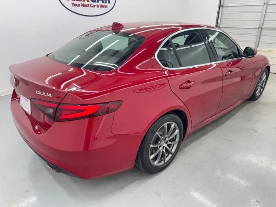 2019 Alfa Romeo Giulia - Image 3 of 18