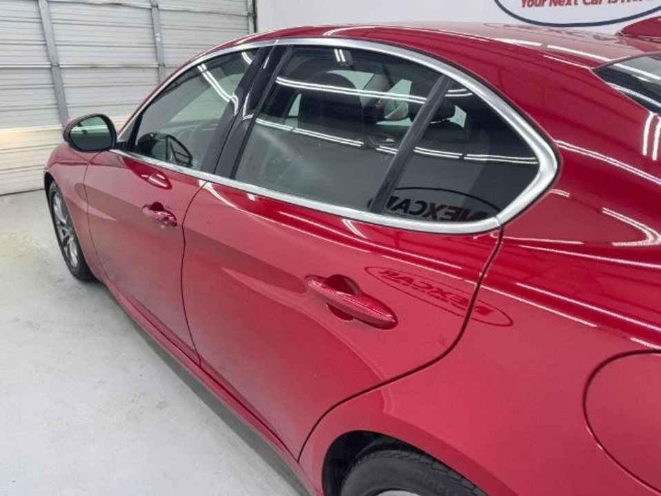 2019 Alfa Romeo Giulia - Image 5 of 18