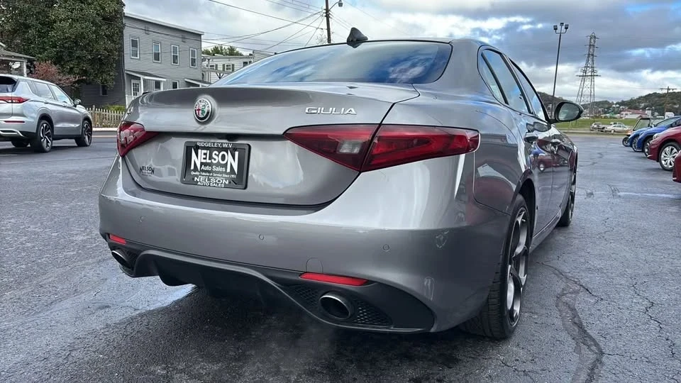 2019 Alfa Romeo Giulia - Image 5 of 19