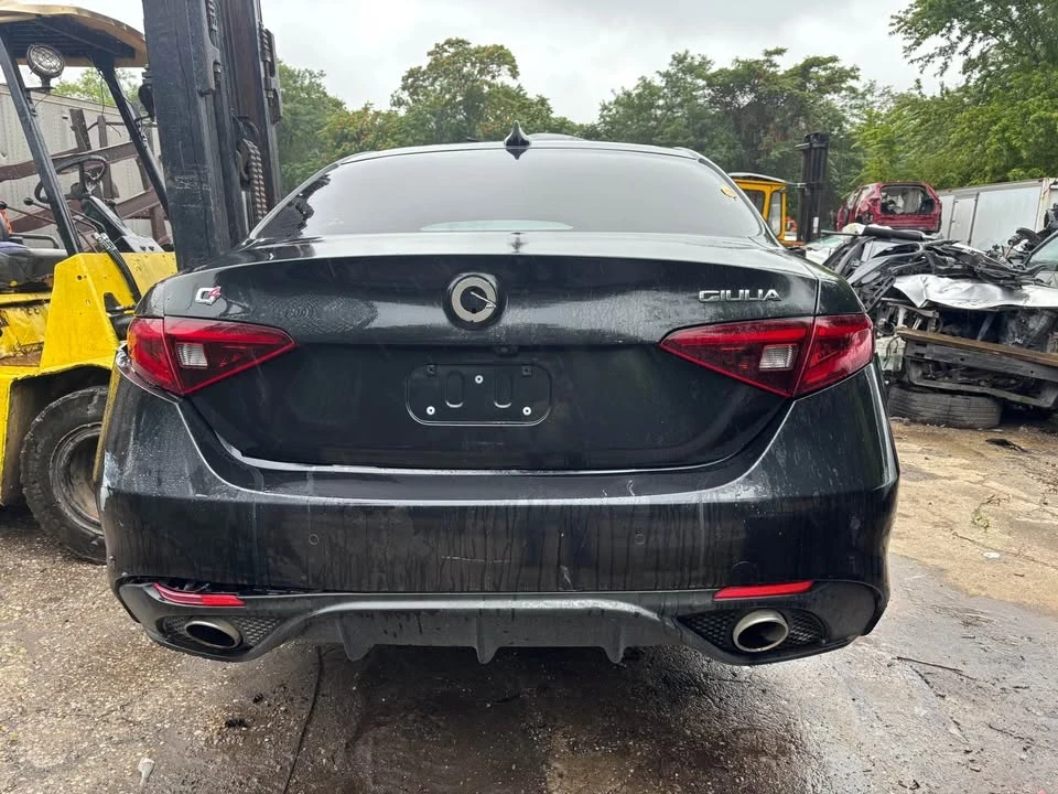 2019 Alfa Romeo Giulia - Image 6 of 10