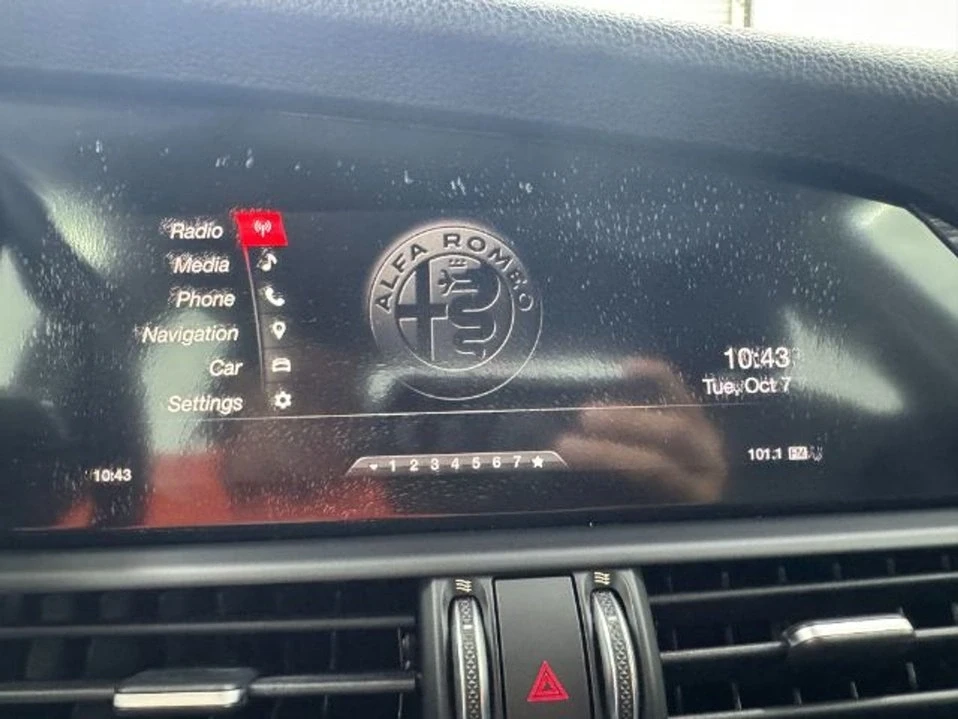 2019 Alfa Romeo Giulia - Image 7 of 18