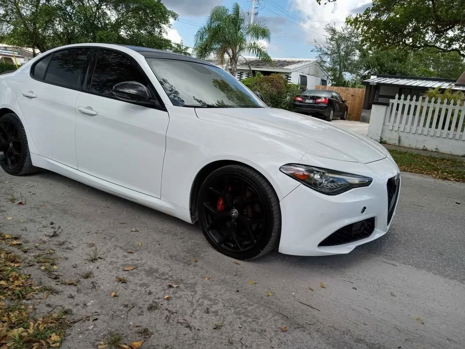 2019 Alfa Romeo Giulia - Image 3 of 12