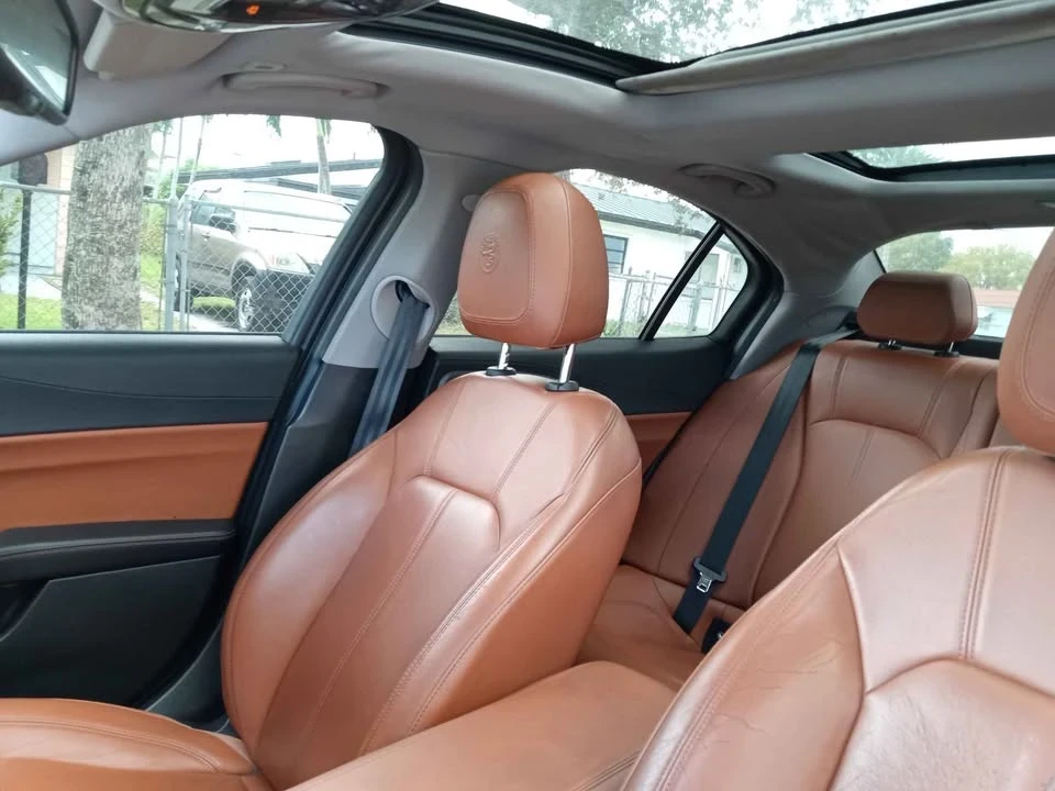 2019 Alfa Romeo Giulia - Image 12 of 12