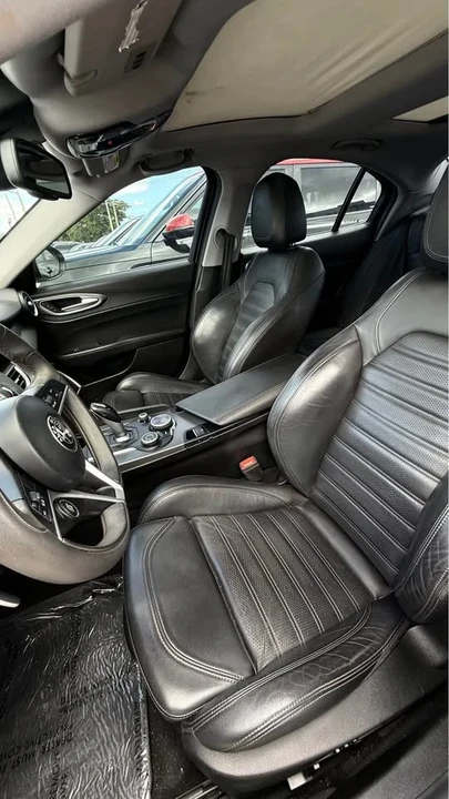 2019 Alfa Romeo Giulia - Image 8 of 11