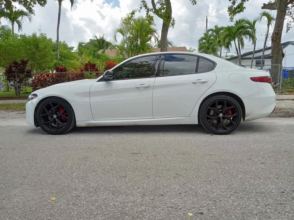 2019 Alfa Romeo Giulia - Image 6 of 12