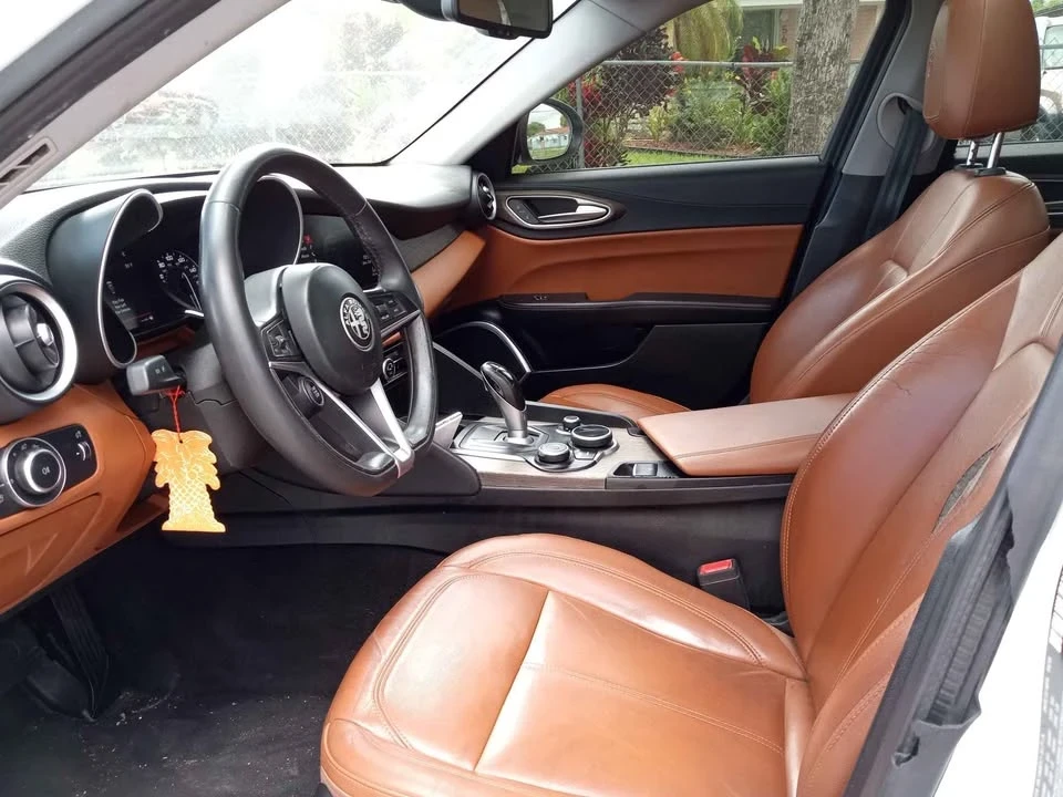 2019 Alfa Romeo Giulia - Image 11 of 12