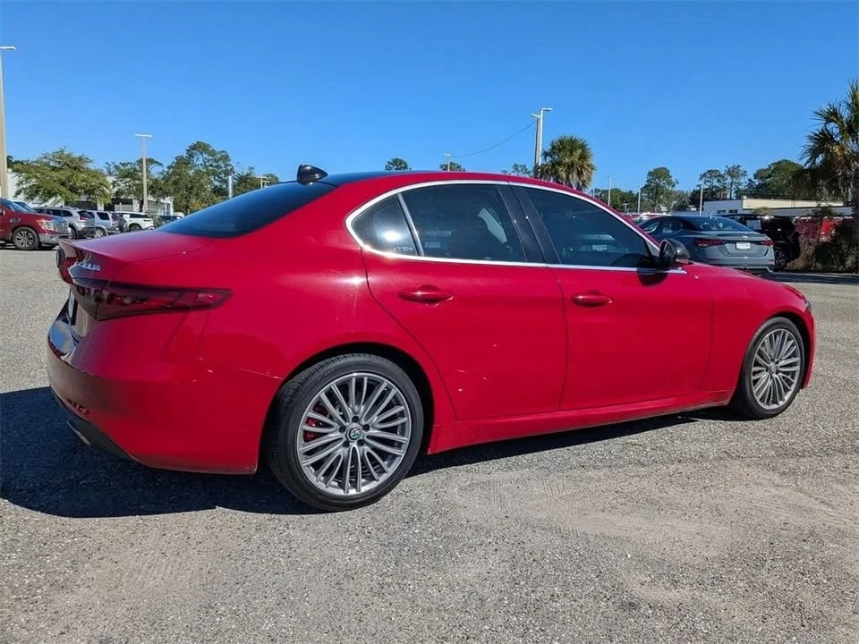 2019 Alfa Romeo Giulia - Image 4 of 19