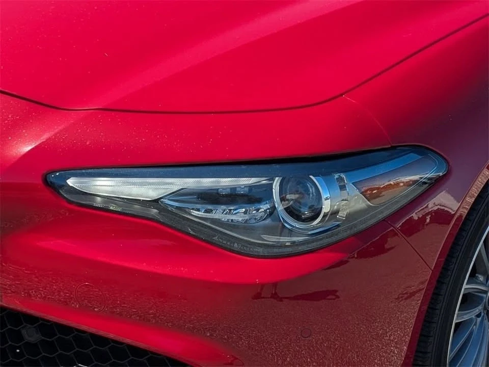 2019 Alfa Romeo Giulia - Image 6 of 19
