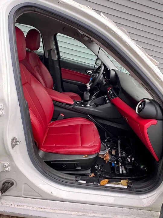 2019 Alfa Romeo Giulia - Image 7 of 12