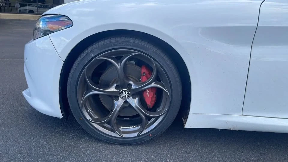 2019 Alfa Romeo Giulia - Image 10 of 19