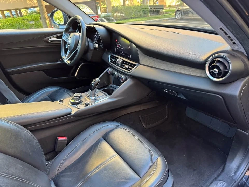 2019 Alfa Romeo Giulia - Image 7 of 9