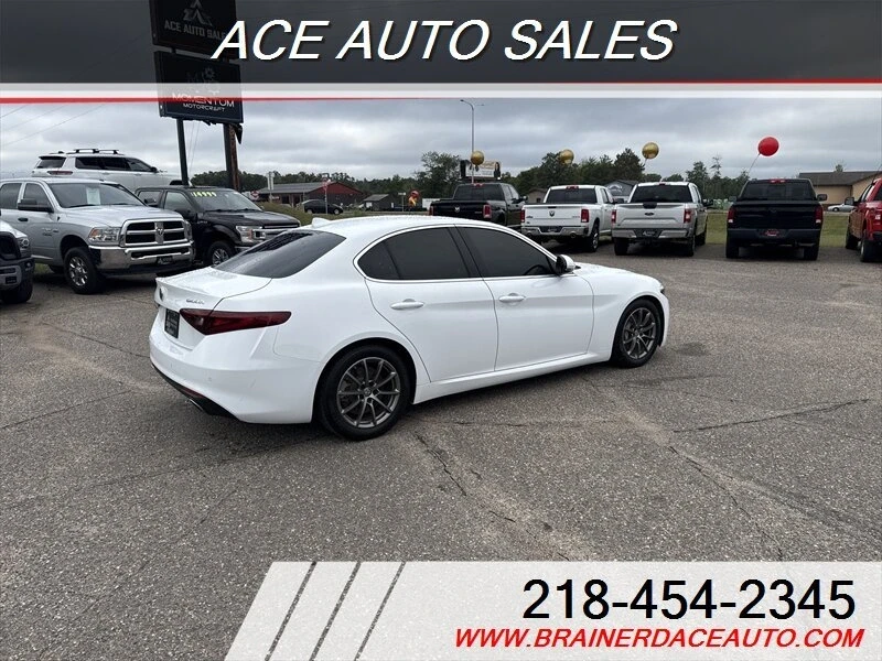 2019 Alfa Romeo Giulia - Image 3 of 11