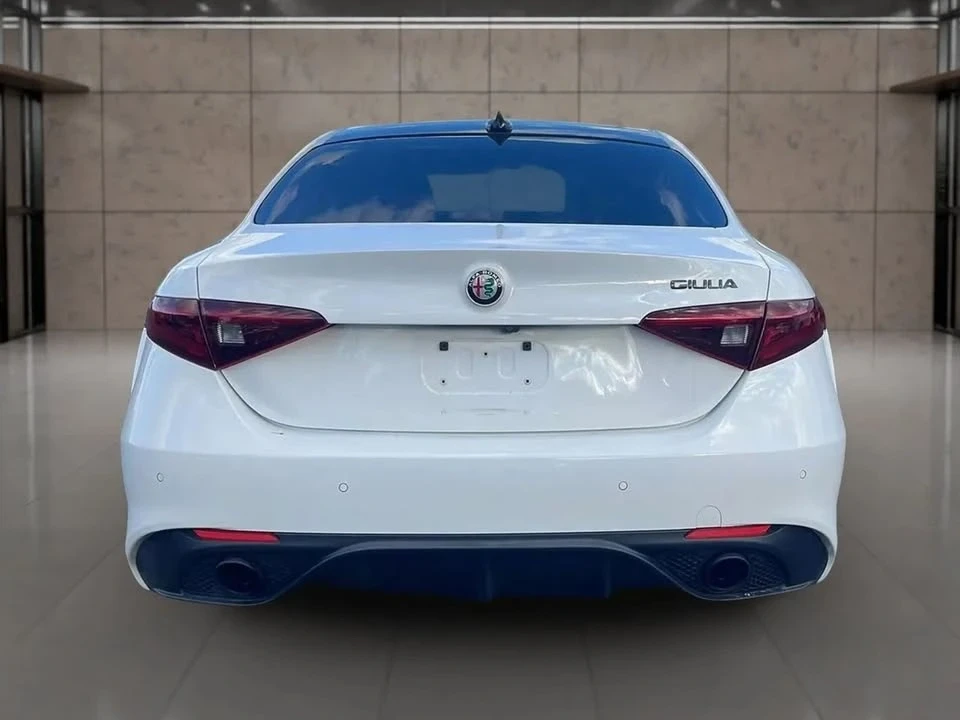 2019 Alfa Romeo Giulia - Image 4 of 19
