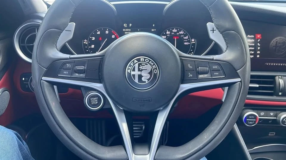 2019 Alfa Romeo Giulia - Image 19 of 19