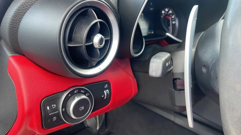 2019 Alfa Romeo Giulia - Image 16 of 19