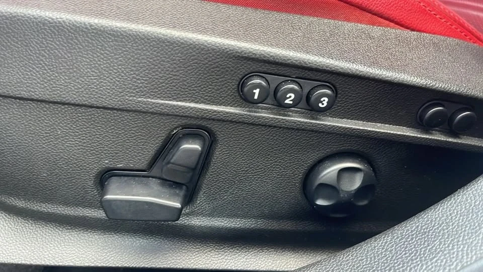 2019 Alfa Romeo Giulia - Image 17 of 19