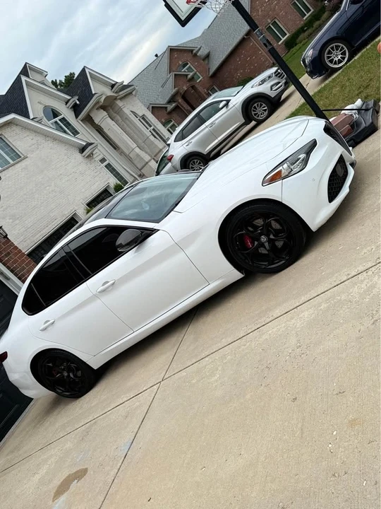 2019 Alfa Romeo Giulia - Image 2 of 7