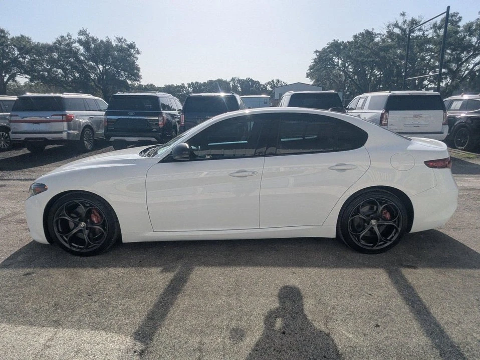 2019 Alfa Romeo Giulia - Image 5 of 19