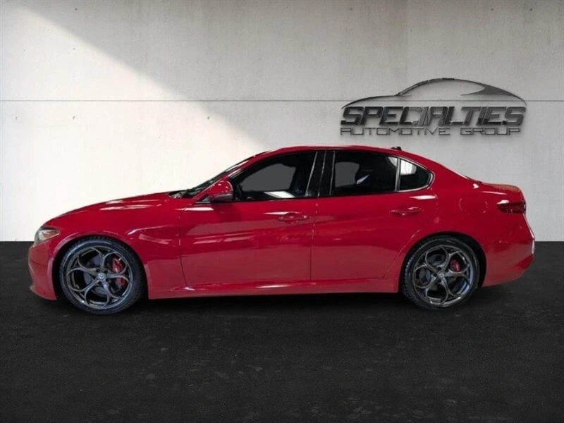 2019 Alfa Romeo Giulia - Image 7 of 20