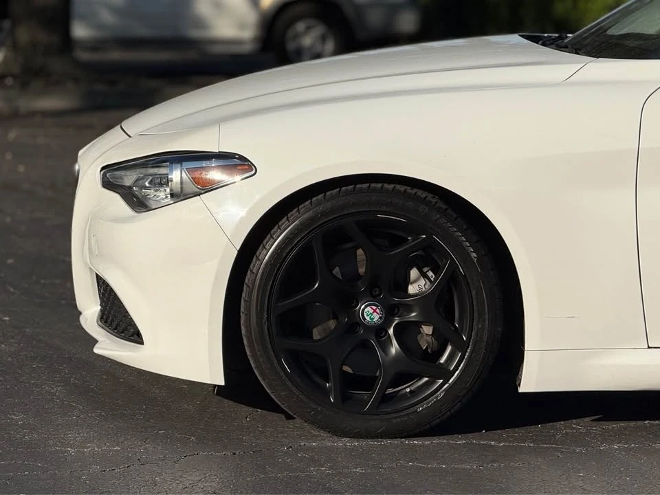 2019 Alfa Romeo Giulia - Image 2 of 12