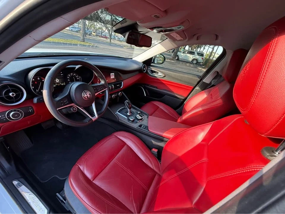 2019 Alfa Romeo Giulia - Image 6 of 12