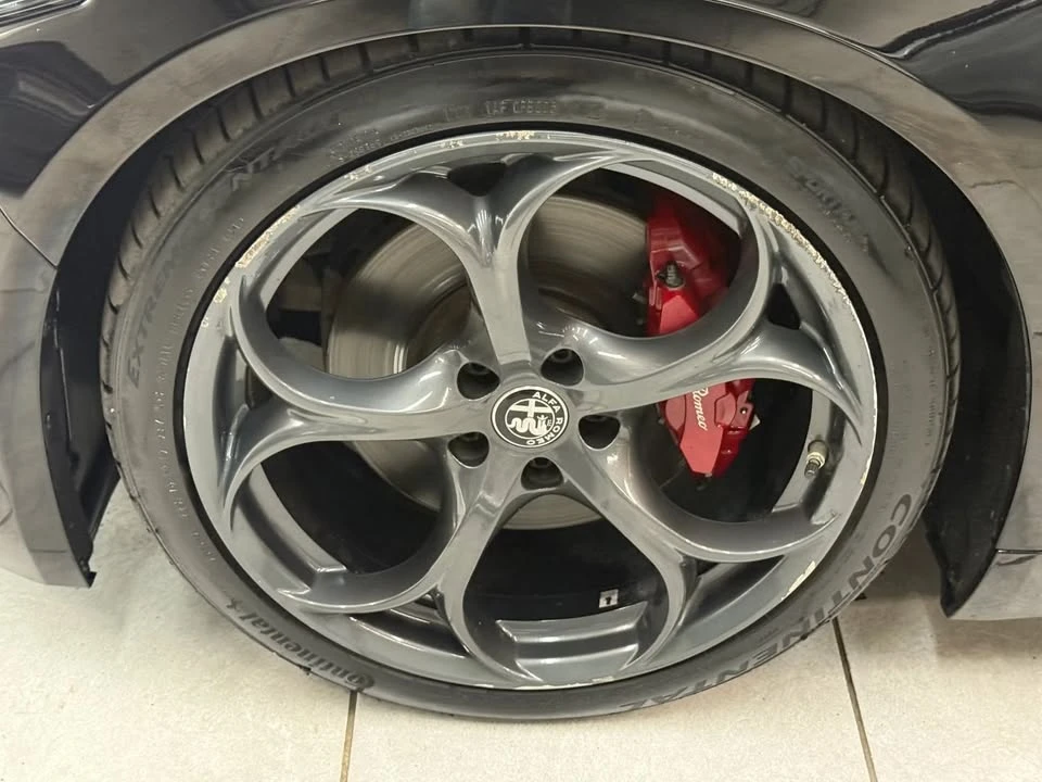 2019 Alfa Romeo Giulia - Image 8 of 20