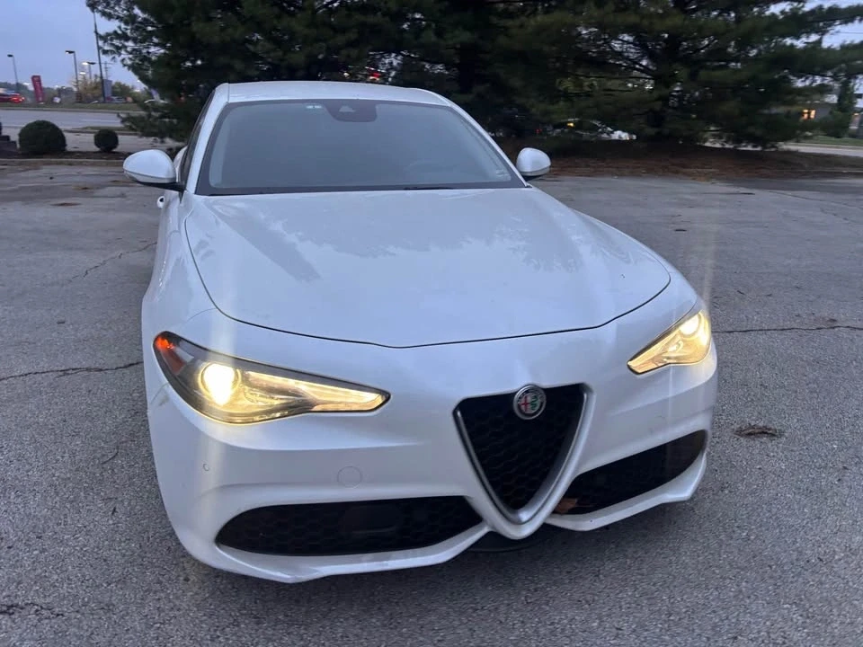 2019 Alfa Romeo Giulia - Image 4 of 14
