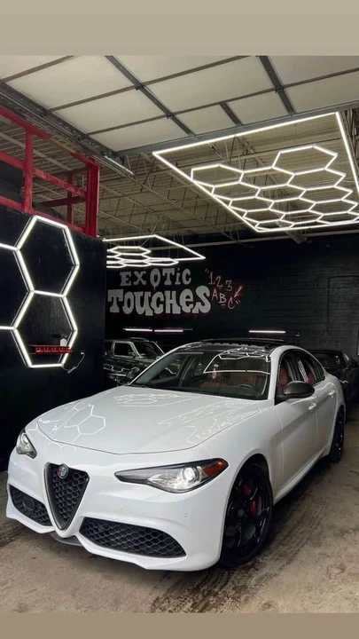 2019 Alfa Romeo Giulia - Image 7 of 7