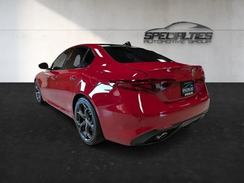 2019 Alfa Romeo Giulia - Image 8 of 20