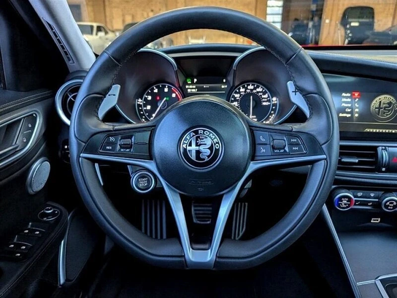 2019 Alfa Romeo Giulia - Image 19 of 20
