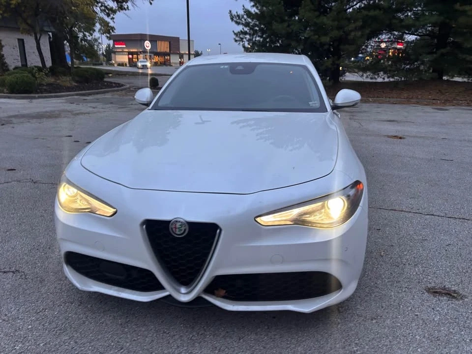 2019 Alfa Romeo Giulia - Image 3 of 14