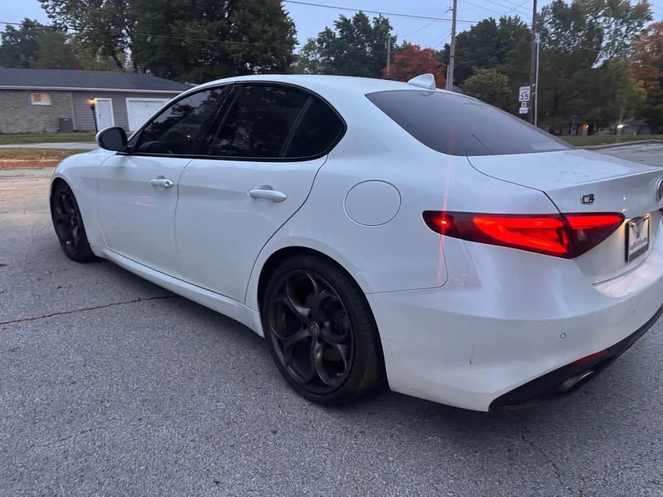 2019 Alfa Romeo Giulia - Image 7 of 14