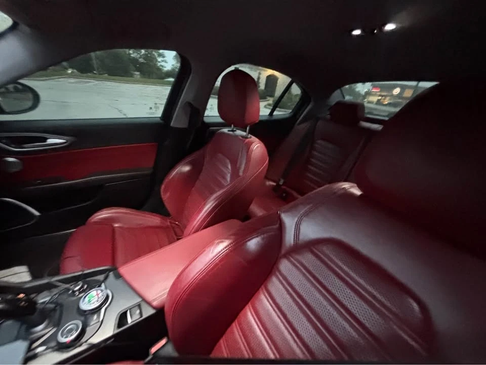 2019 Alfa Romeo Giulia - Image 10 of 14