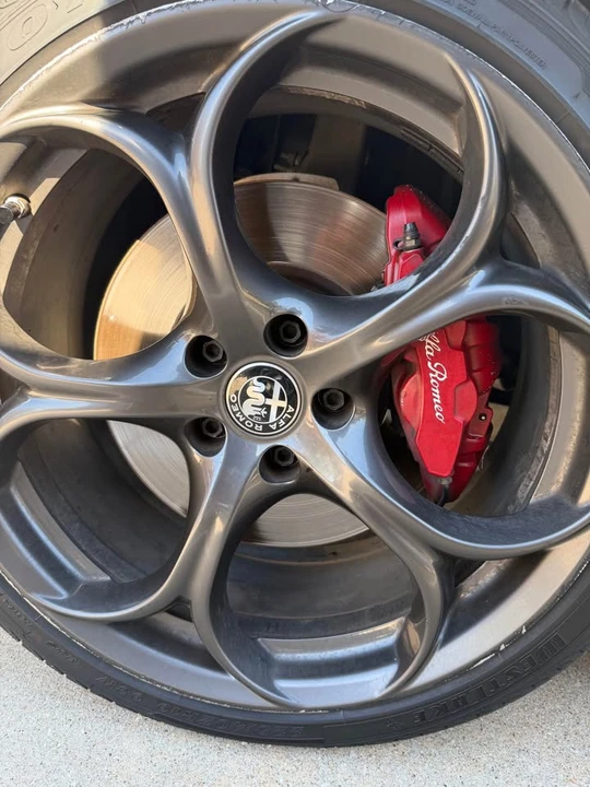 2019 Alfa Romeo Giulia - Image 10 of 10