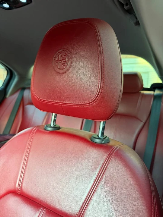 2019 Alfa Romeo Giulia - Image 6 of 10